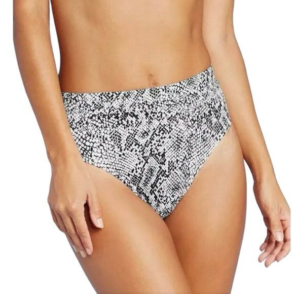 Xhiliration Snakeskin/Python High-Waisted Bikini. Small Bottoms and D/DD Top. - Picture 5 of 9